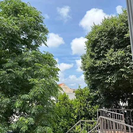 Piazza Ντουμπρόβνικ